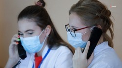 Студенты ессентукского мединститута продолжают помогать врачам