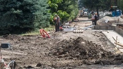 В Андроповском округе отремонтируют пешеходную дорожку